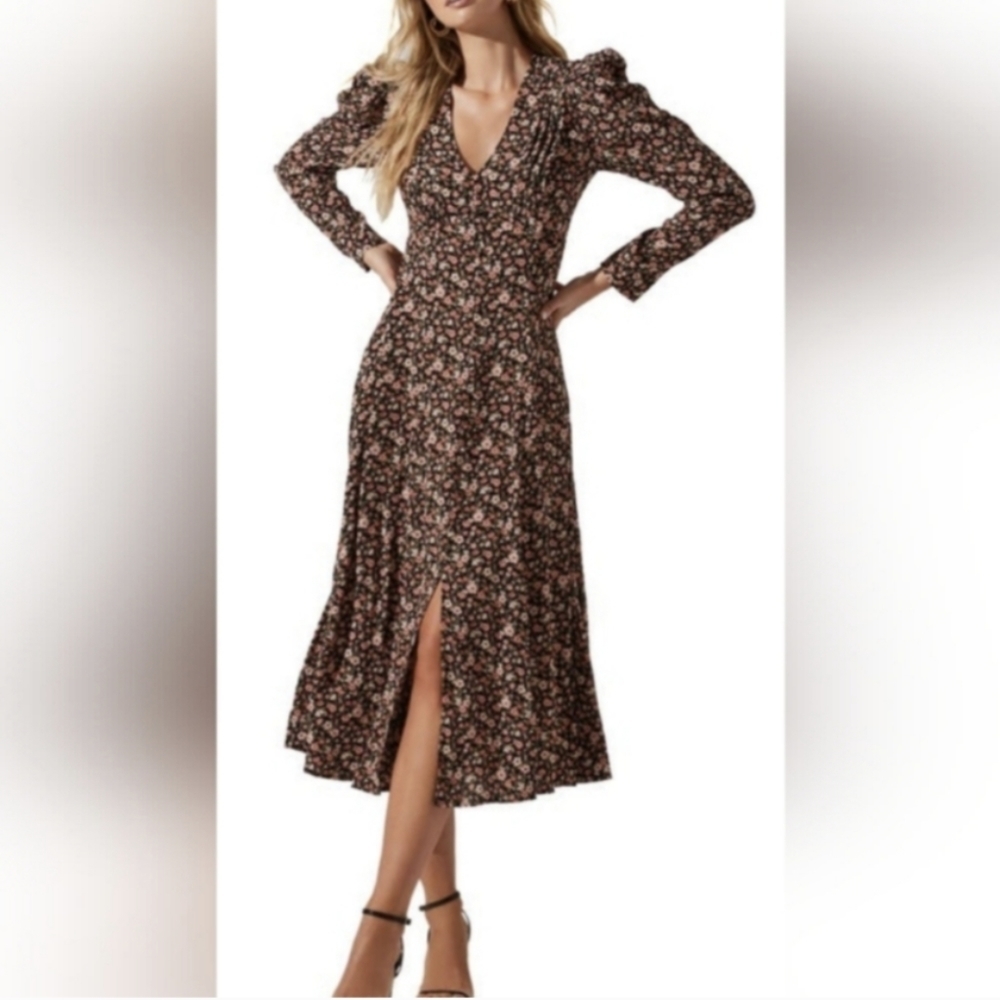 ASTR The Label Covered Button Midi Dress Long Sleeve Black Clay Floral Print